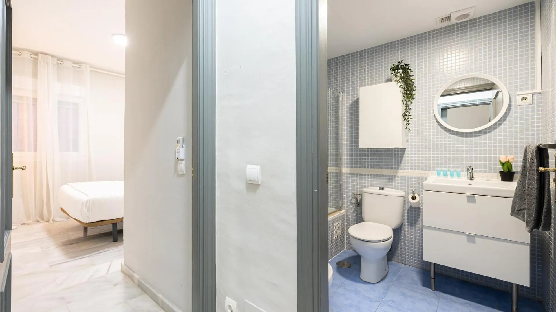 Holidays2Malaga Eduardo Ocon Quiet&High Speed Wifi Spain