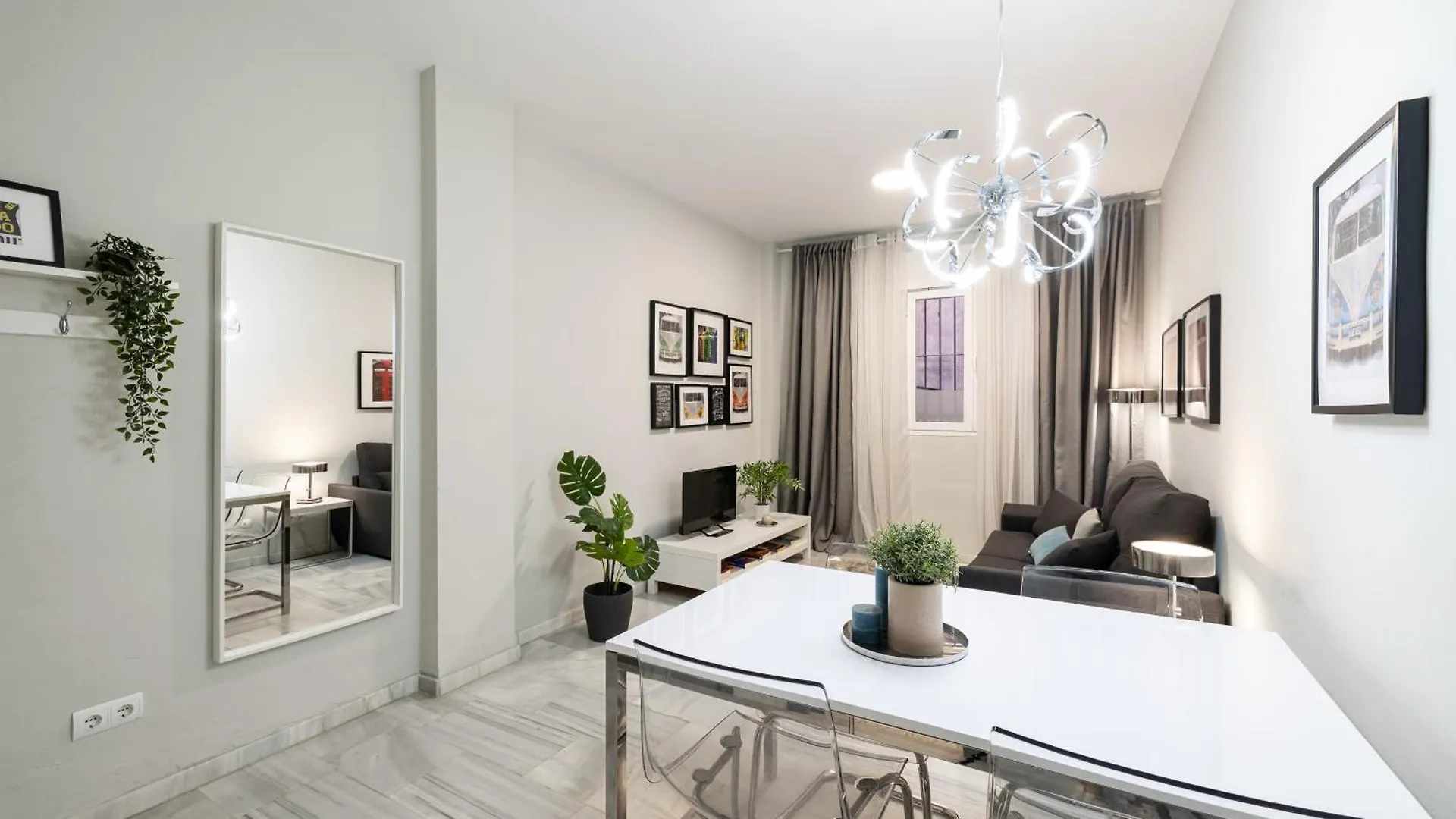 Apartment Holidays2Malaga Eduardo Ocon Quiet&High Speed Wifi Spain